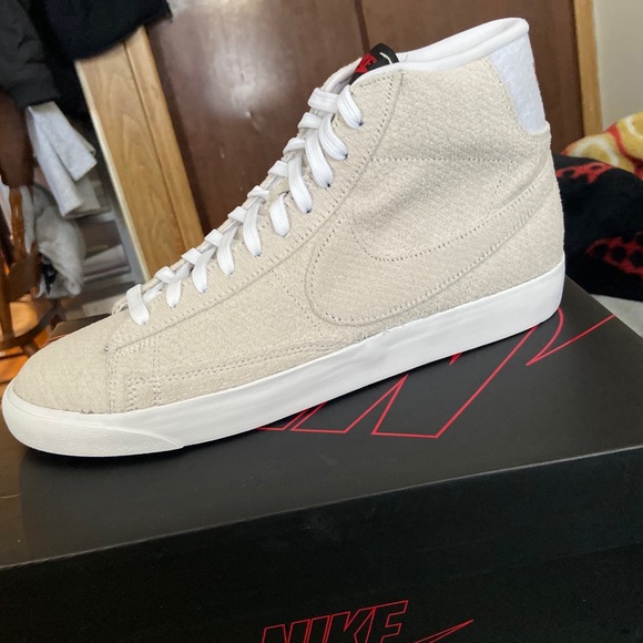 nike blazer mid strangers things upside down pack